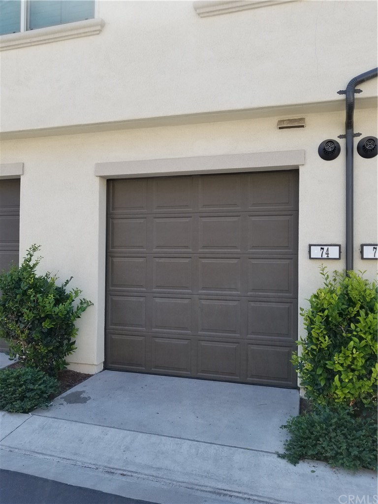74 Rose Arch Irvine, CA 92620 - Photo 6 of 26