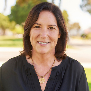 Headshot of Wendy Gladson