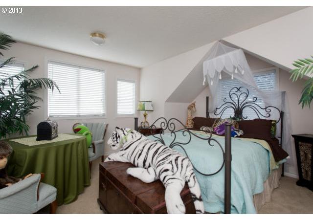 3375 Northeast Jackson Rd Loop Hillsboro, OR 97124 - Photo 6 of 16 Gallery Image 6