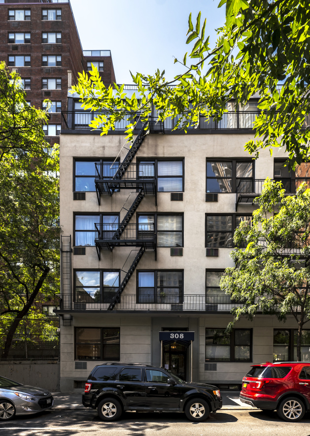 308 E 73rd St, Manhattan, NY 10021 - Photo 1 of 2