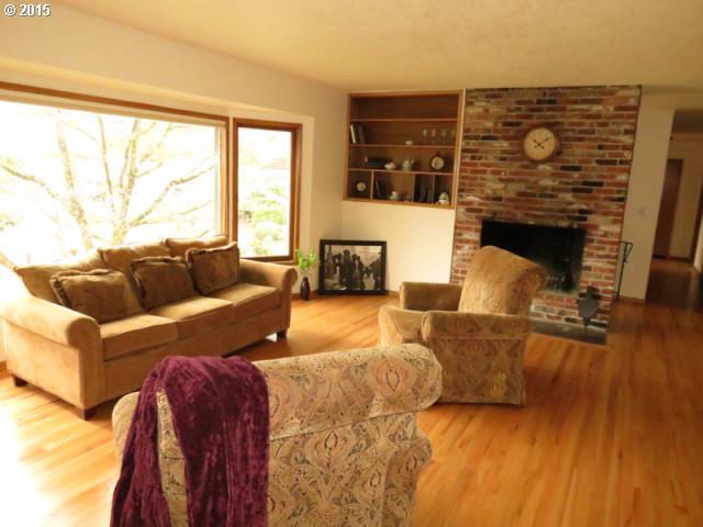 5475 Southwest Dover Loop Portland, OR 97225 - Photo 14 of 14 Gallery Image 14