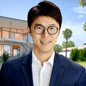 Headshot of Gordon Wang