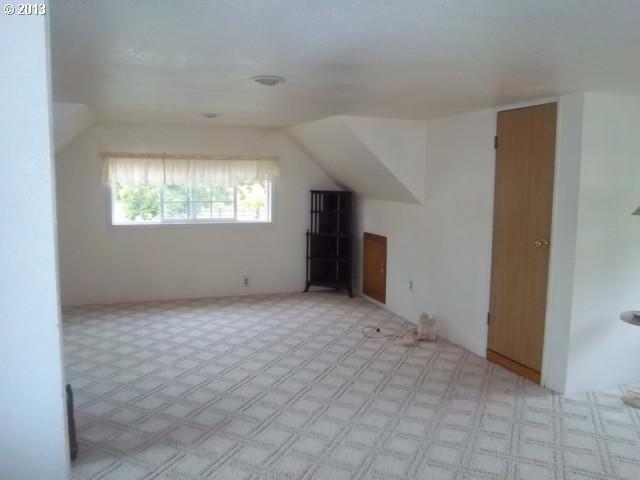 621 Parkinson Road Winston, OR 97496 - Photo 7 of 16 Gallery Image 7