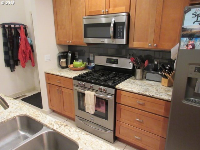 4635 Croisan Creek Road Salem, OR 97302 - Photo 4 of 26 Gallery Image 4