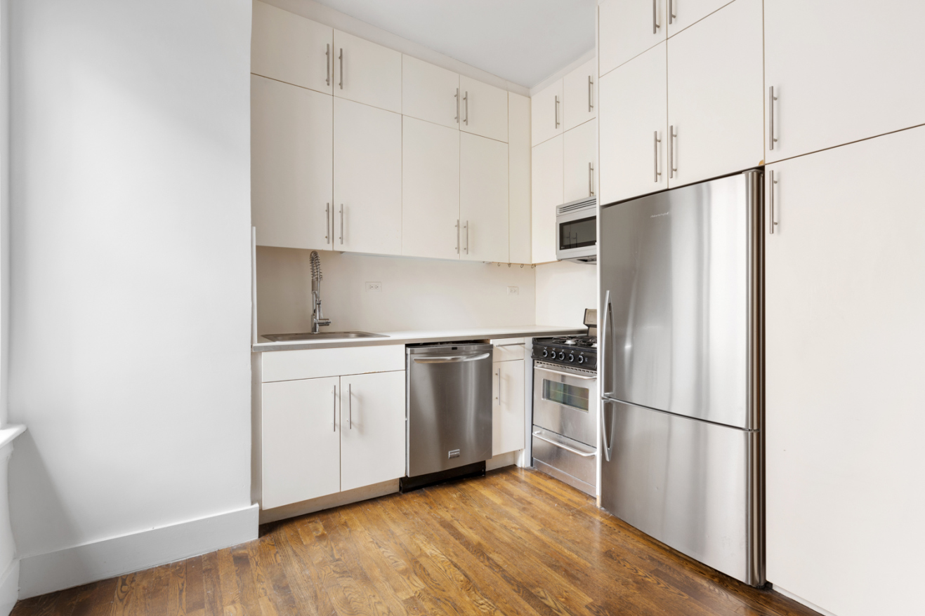 344 West 14th Street, Unit E3 Manhattan, NY 10014 - Photo 3 of 7