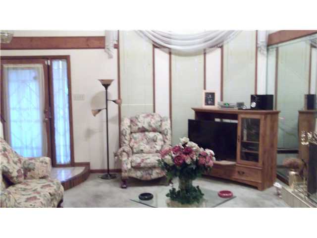 4278 Ross Road Memphis, TN 38141 - Photo 15 of 25 OVERVIEW OF LIVING ROOM