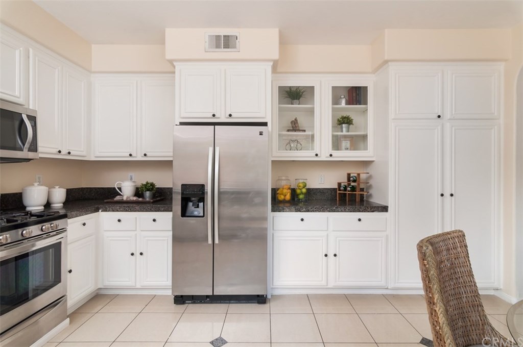 22 Tisbury Way Ladera Ranch, CA 92694 - Photo 13 of 32