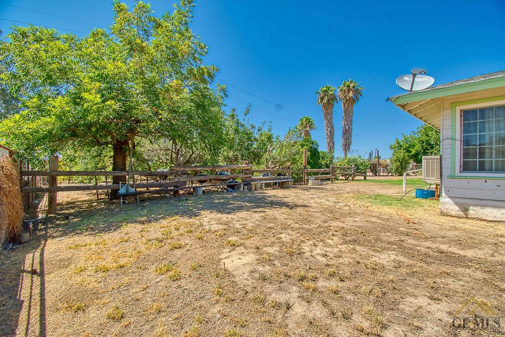 612 Dennison Lane Bakersfield, CA 93306 - Photo 6 of 40