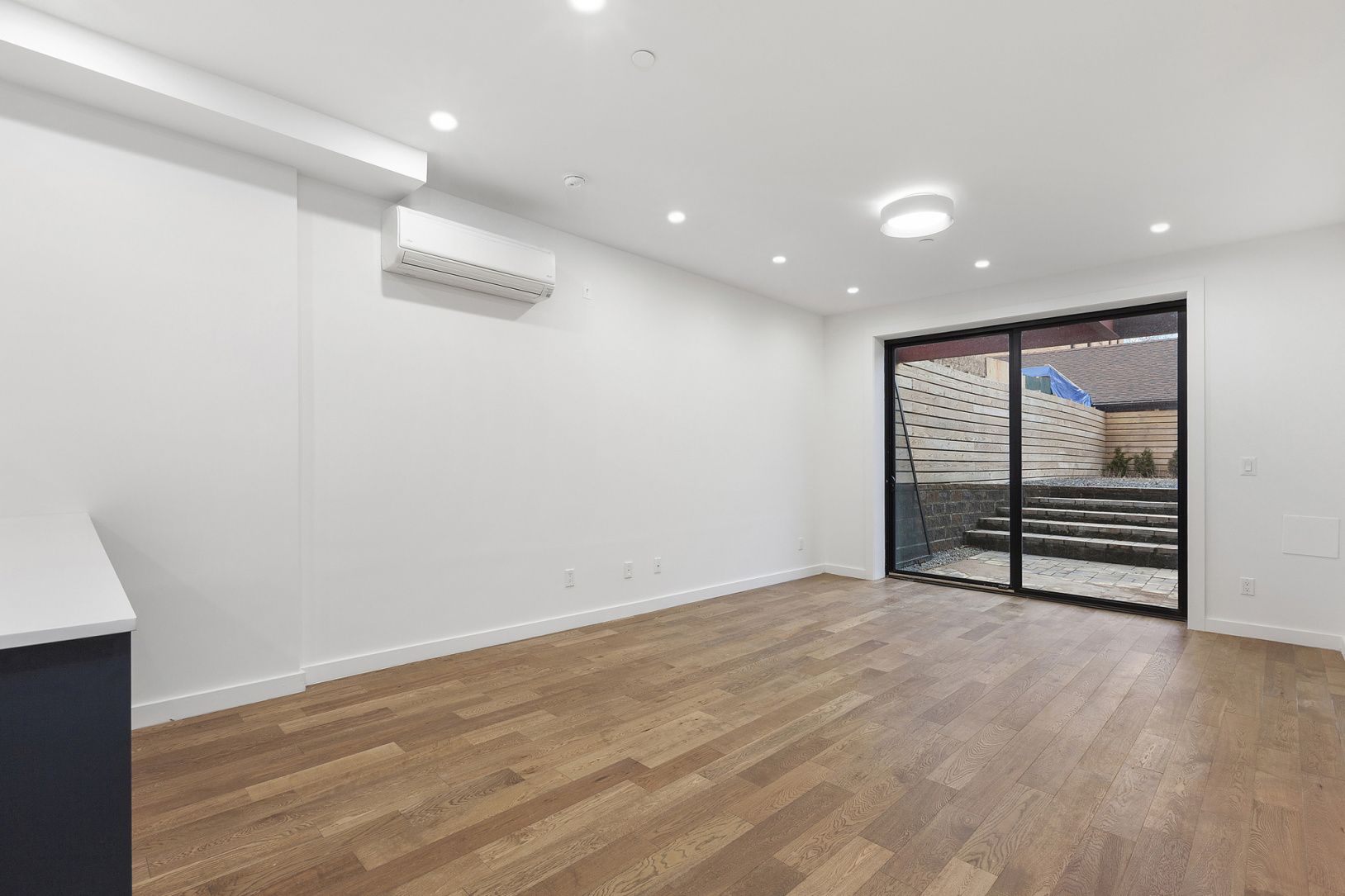 171 Eagle Street, Unit 1A Brooklyn, NY 11222 - Photo 2 of 9