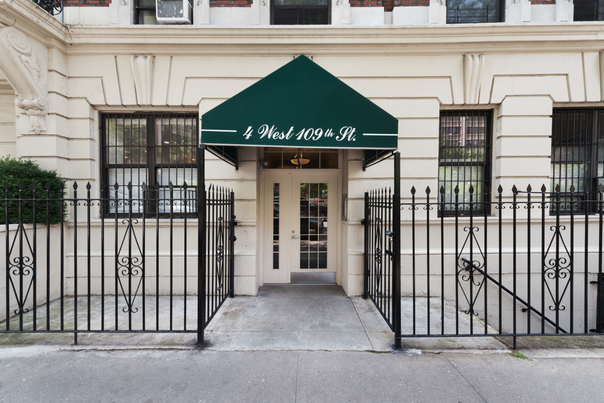 The Parkside 4 W 109th St, Manhattan, NY 10025 - Photo 2 of 4