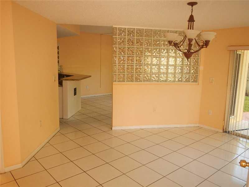 4500 Southwest 154th Place Miami, FL 33185 - Photo 3 of 16