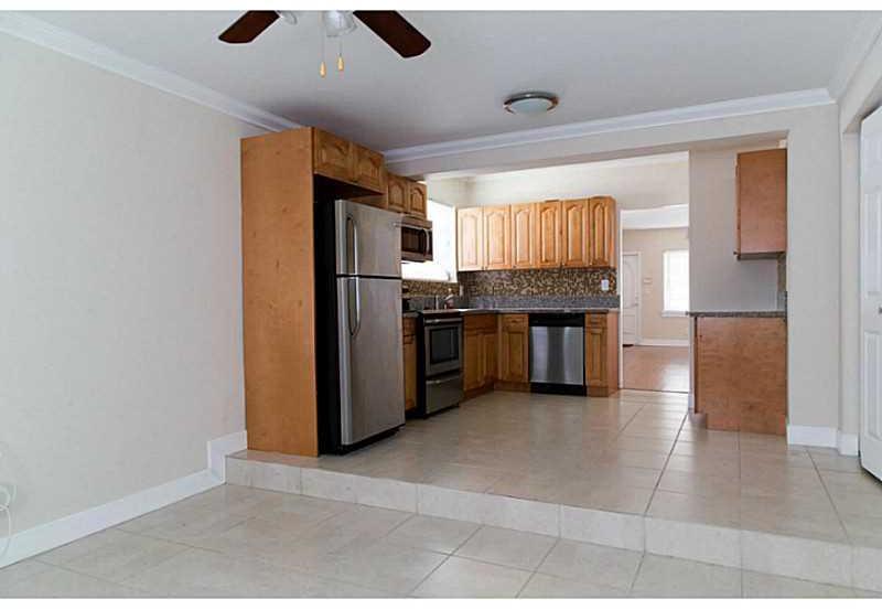 2982 Southwest 11th Street Miami, FL 33135 - Photo 8 of 21