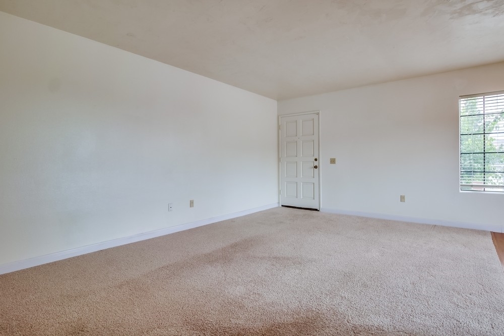 7967 Arly Court, Unit 24 Santee, CA 92071 - Photo 4 of 21