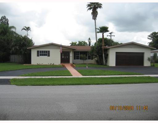 5540 Oakwood Road Plantation, FL 33317 - Photo 1 of 4 Gallery Image 1