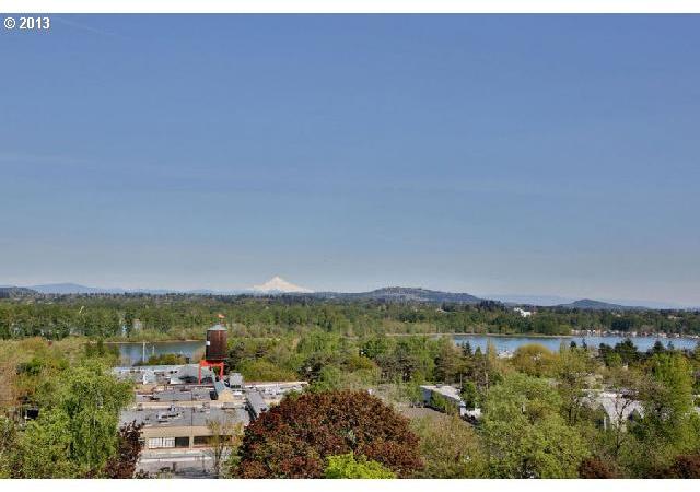 5407 Southwest View Point Terrace Portland, OR 97239 - Photo 11 of 16