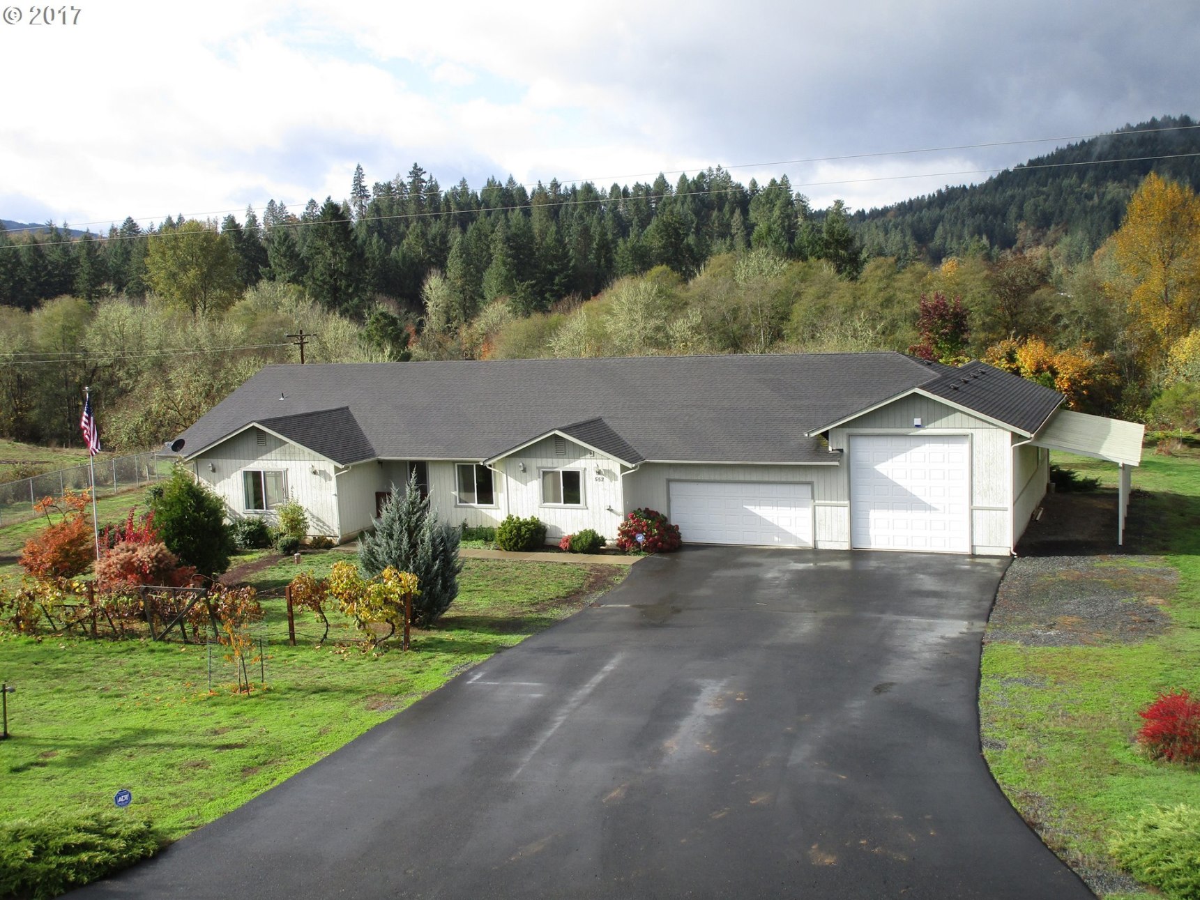 552 Reston Road Tenmile, OR 97481 - Photo 13 of 31