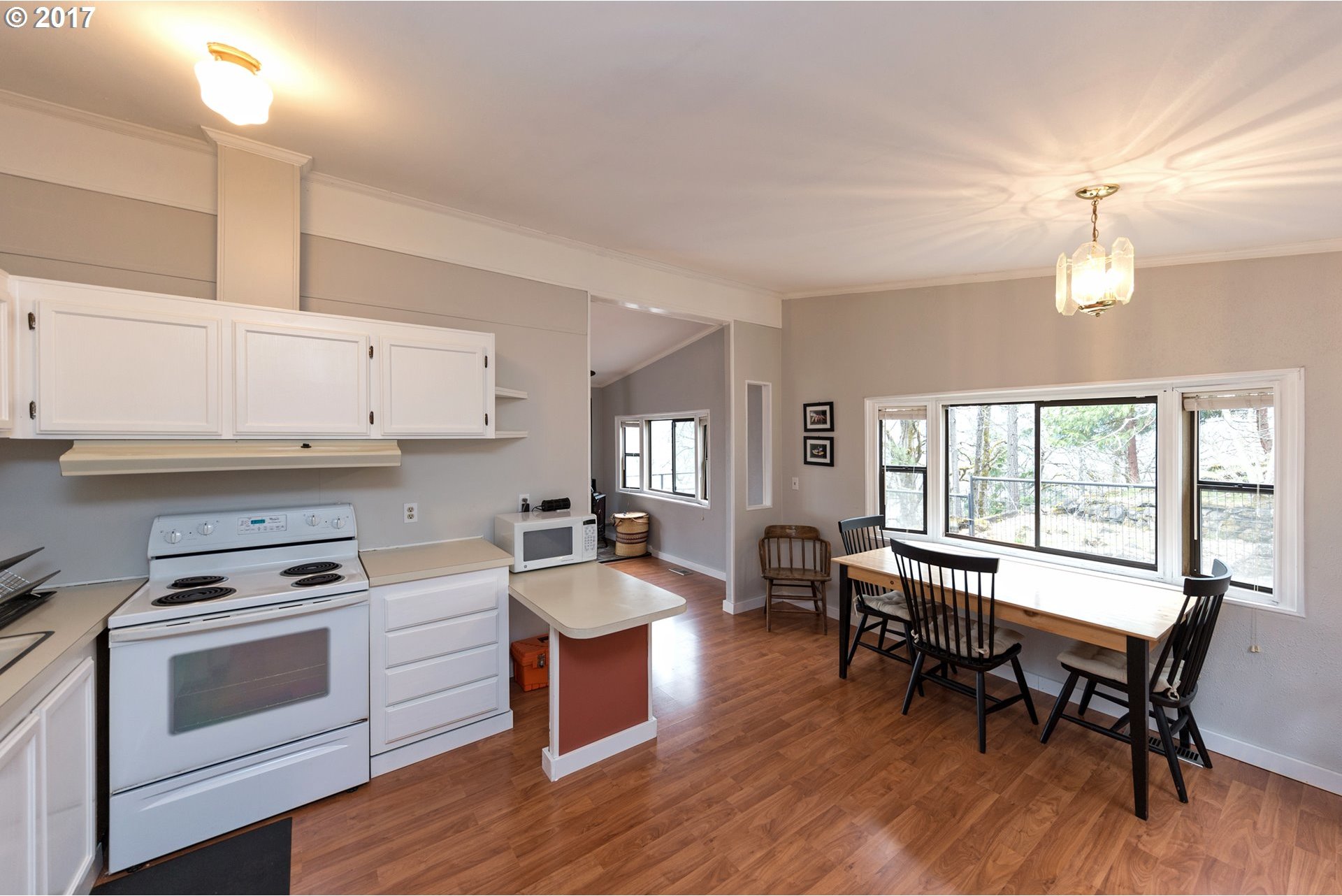 15 Locke Road White Salmon, WA 98672 - Photo 9 of 32 Gallery Image 9
