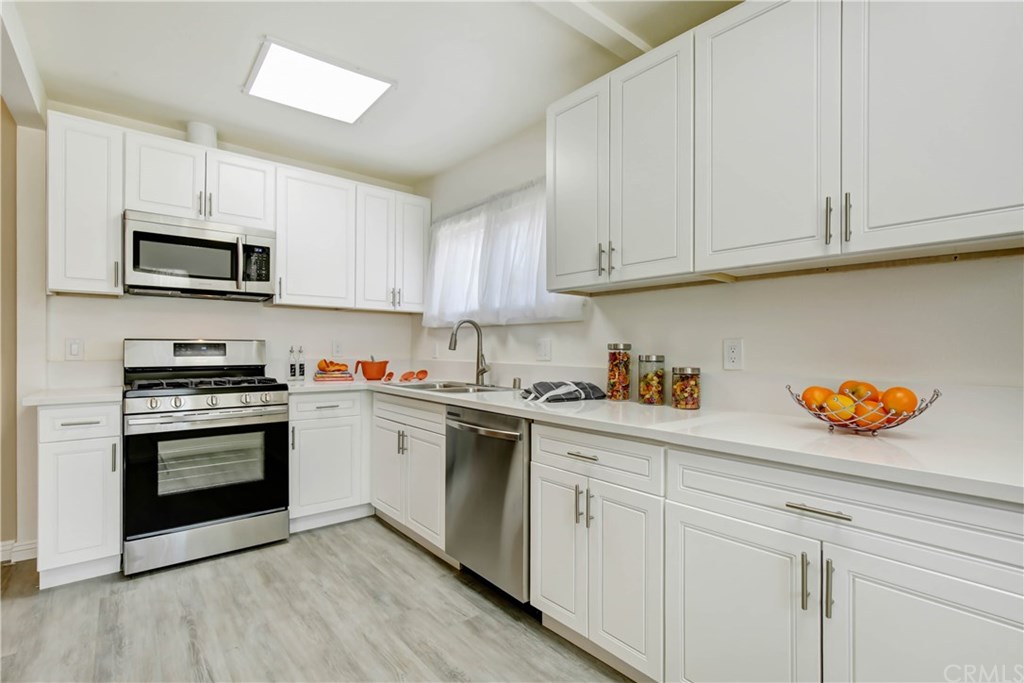 4490 Highland Place Riverside, CA 92506 - Photo 6 of 14