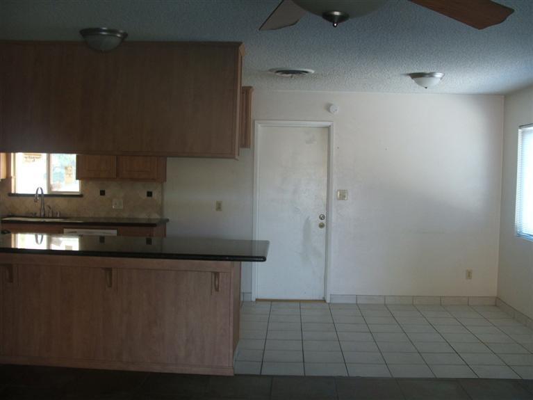 2741 Hempstead Lane Bakersfield, CA 93309 - Photo 6 of 12