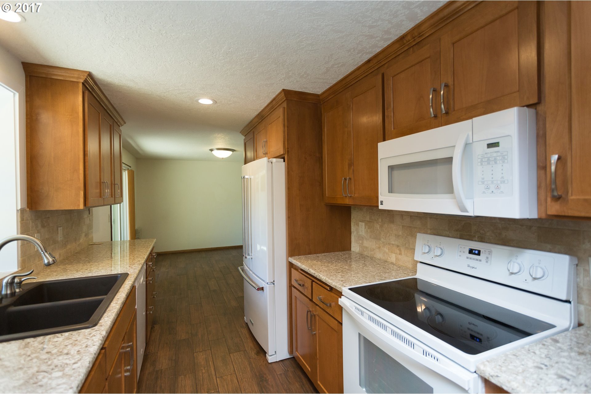 1870 Southwest 217th Avenue Beaverton, OR 97003 - Photo 7 of 30