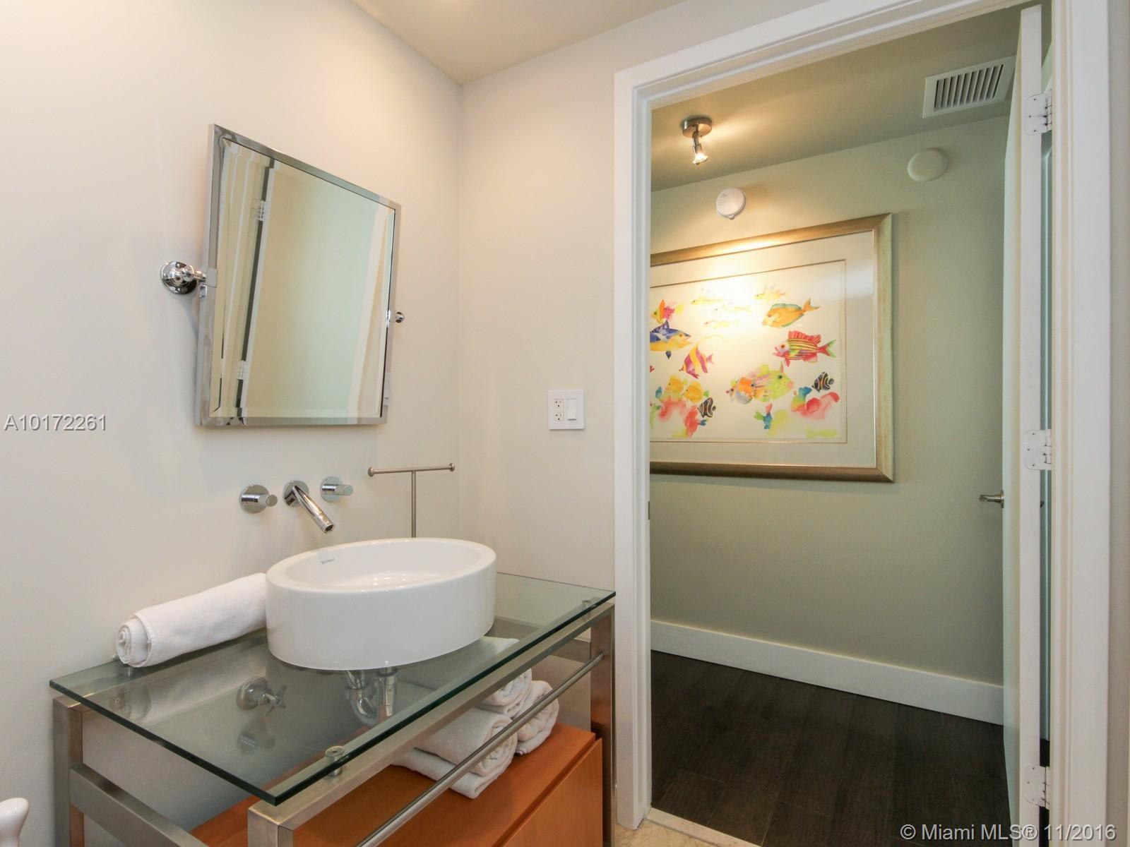 6000 Collins Avenue, Unit 511 Miami Beach, FL 33140 - Photo 18 of 27