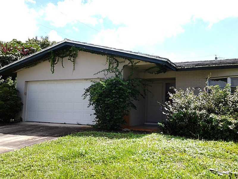 798 Southwest 15th Avenue Boca Raton, FL 33486 - Photo 3 of 10