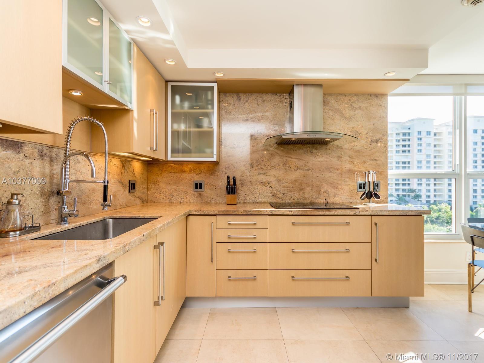 607 Ocean Drive, Unit 9K Key Biscayne, FL 33149 - Photo 40 of 78