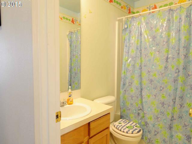 4384 Southwest 159th Avenue Beaverton, OR 97078 - Photo 10 of 16 Gallery Image 10
