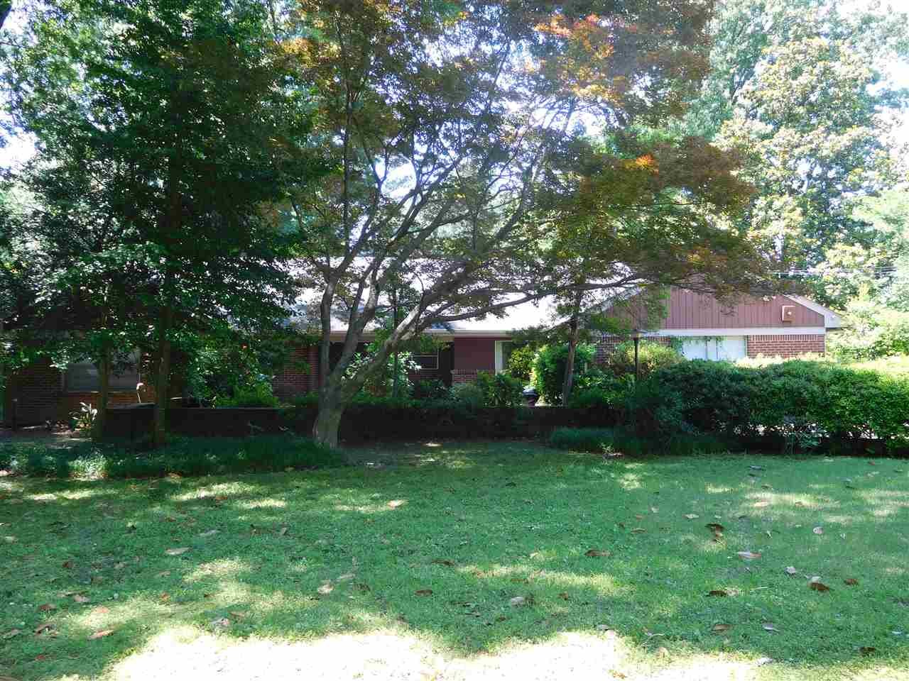 345 North Perkins Road Memphis, TN 38117 - Photo 1 of 20 Privacy!!privacy!