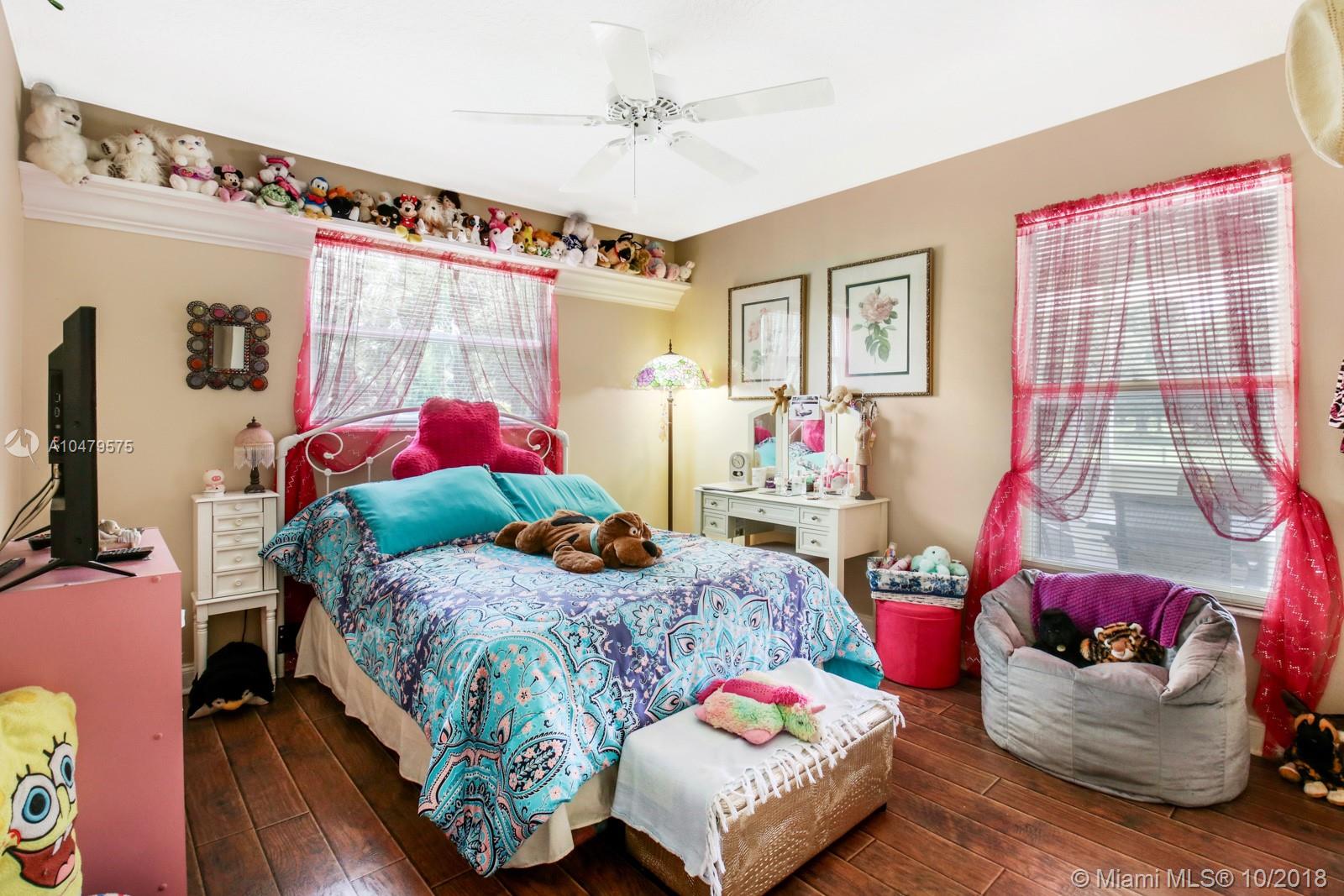 17547 Rocky Pines Road Jupiter, FL 33478 - Photo 21 of 32 Gallery Image 21