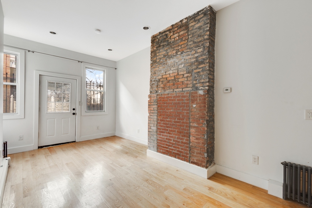 564 Central Avenue Brooklyn, NY 11207 - Photo 4 of 6
