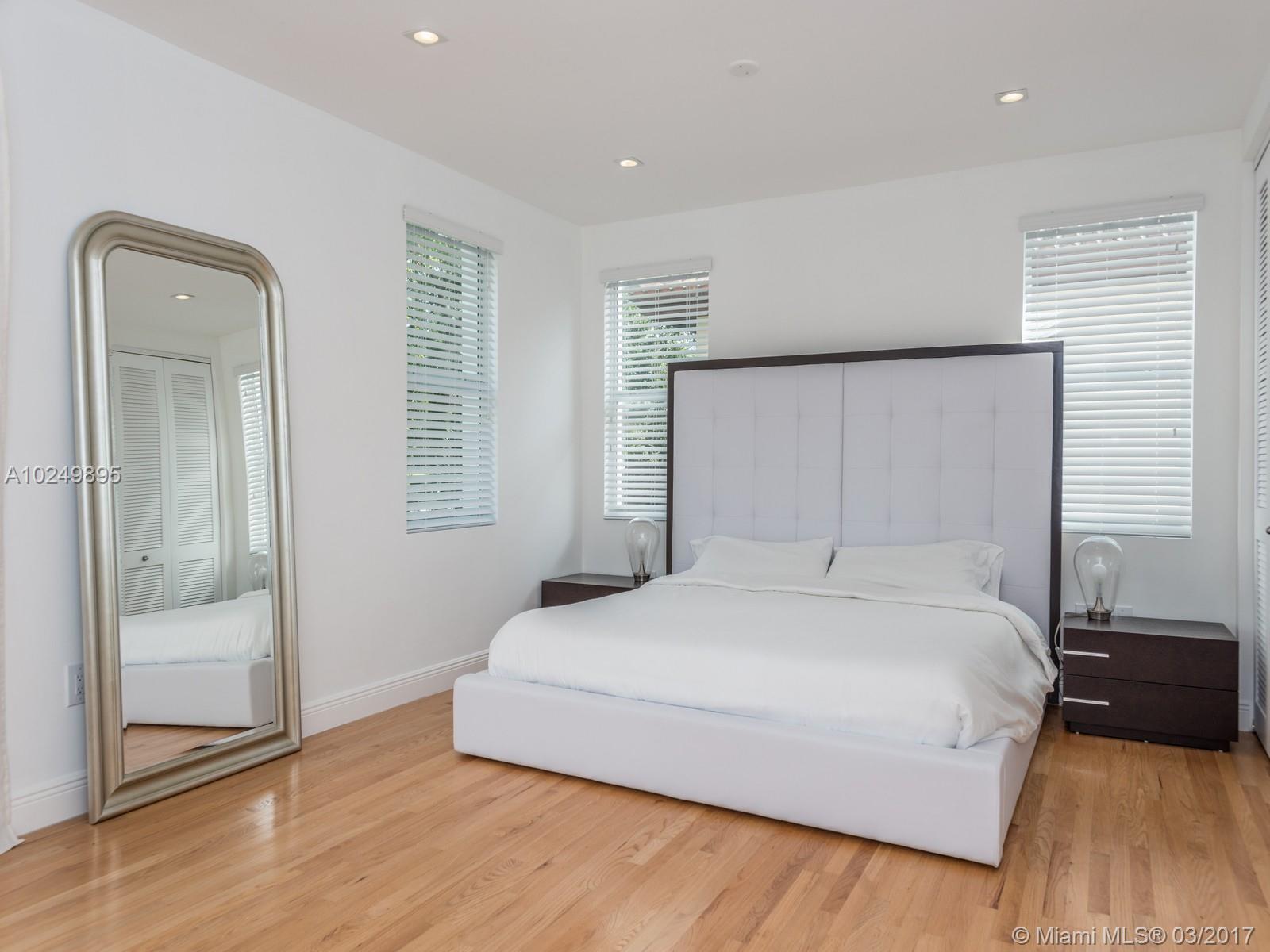 152 Southwest 20th Road Miami, FL 33129 - Photo 14 of 24