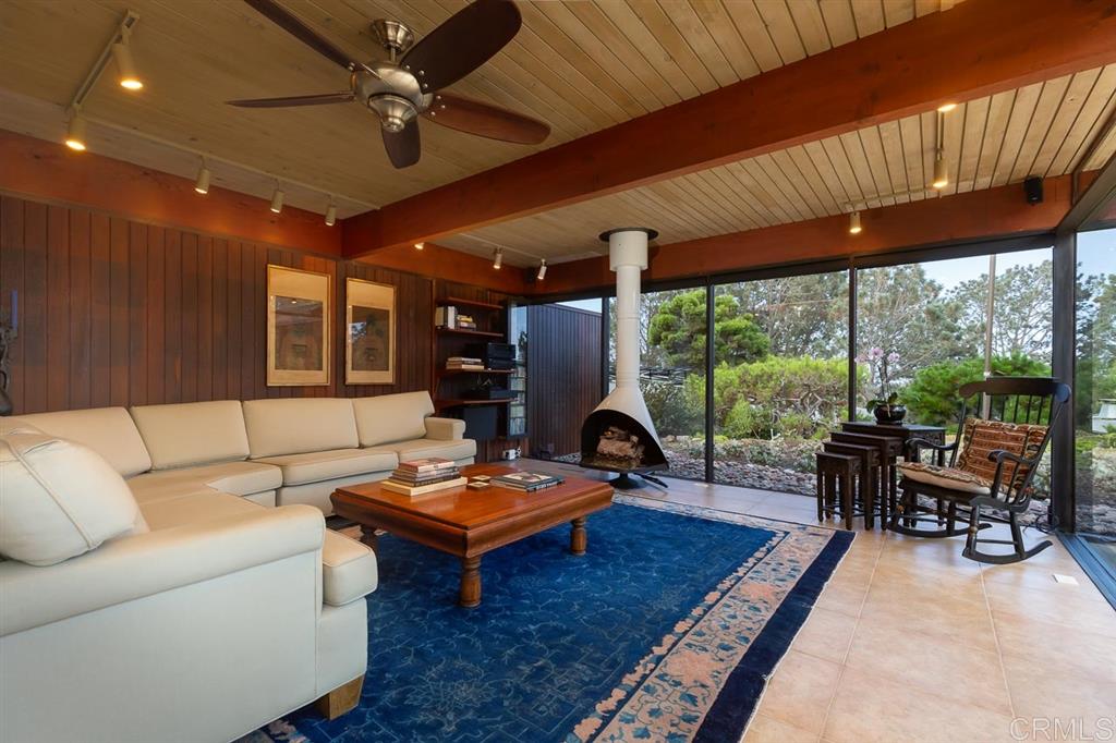 664 Rimini Road Del Mar, CA 92014 - Photo 7 of 19