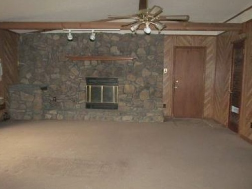 2569 Fontaine Road Memphis, TN 38106 - Photo 7 of 11 Gallery Image 7