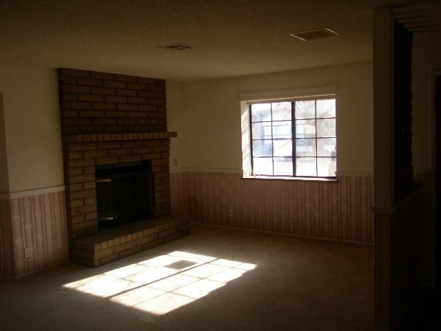 1116 West Lucille Court Ridgecrest, CA 93555 - Photo 3 of 20 Gallery Image 3