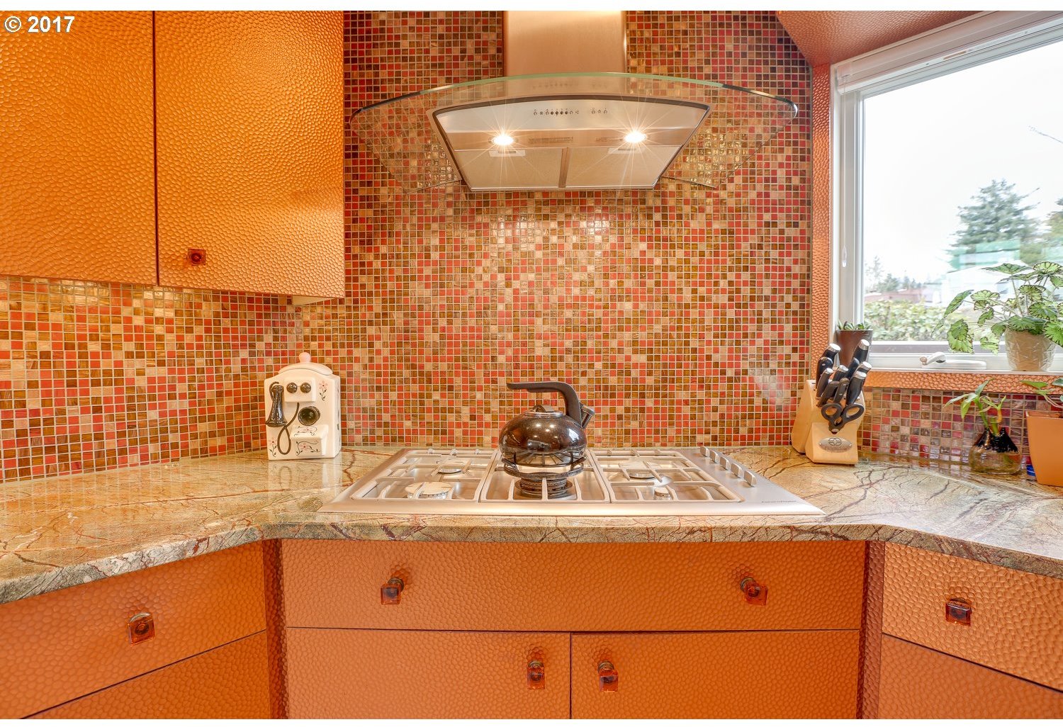 5810 Southwest Riverpoint Lane Portland, OR 97239 - Photo 6 of 32