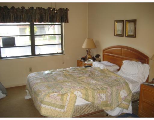 12520 Southwest 94th Lane Miami, FL 33186 - Photo 5 of 14