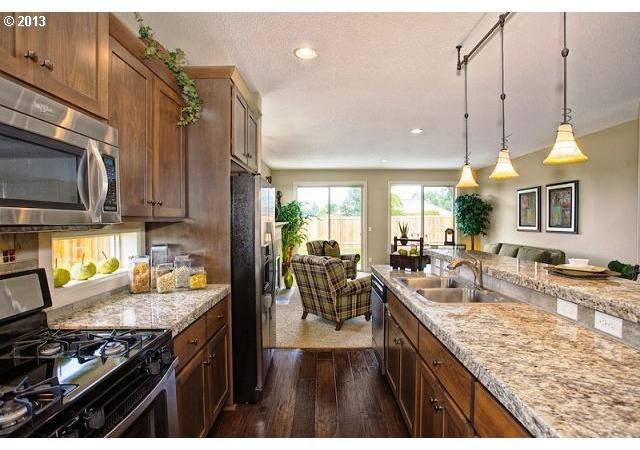 2875 Southwest 40th Street Gresham, OR 97080 - Photo 13 of 15 Gallery Image 13