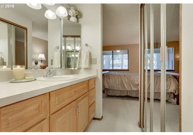 14828 Southwest 109th Avenue Tigard, OR 97224 - Photo 23 of 31
