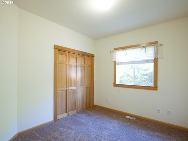 820 Henderson Road Hood River, OR 97031 - Photo 13 of 16 Gallery Image 13