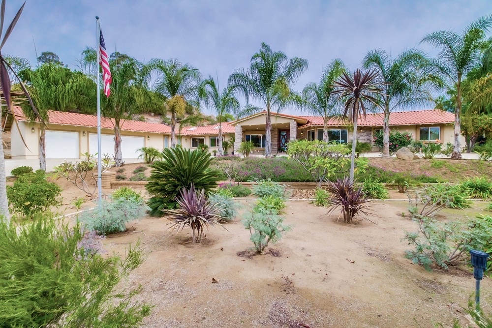 9919 El Capitan Real Road El Cajon, CA 92021 - Photo 2 of 23