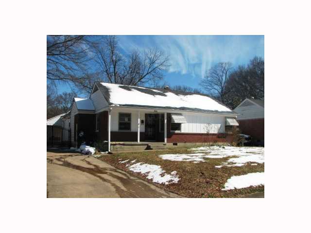 1604 Gilson Road Memphis, TN 38117 - Photo 1 of 10