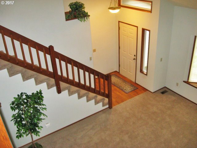 13280 Southwest Weir Road Beaverton, OR 97008 - Photo 2 of 32 Gallery Image 2