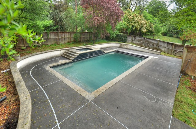 725 South Shady Grove Road Memphis, TN 38120 - Photo 25 of 25 What More? A Fantastic Pool and Spa! Beautiful Space and Amenity in a Beautiful Backyard!