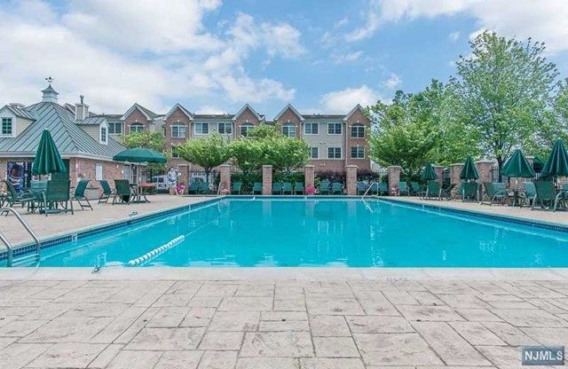 $15,000 | 517 Harbor Place, West New York, NJ 07093