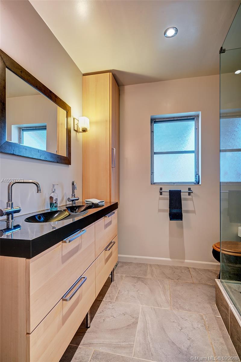 1154 Southwest 13th Street Boca Raton, FL 33486 - Photo 15 of 25