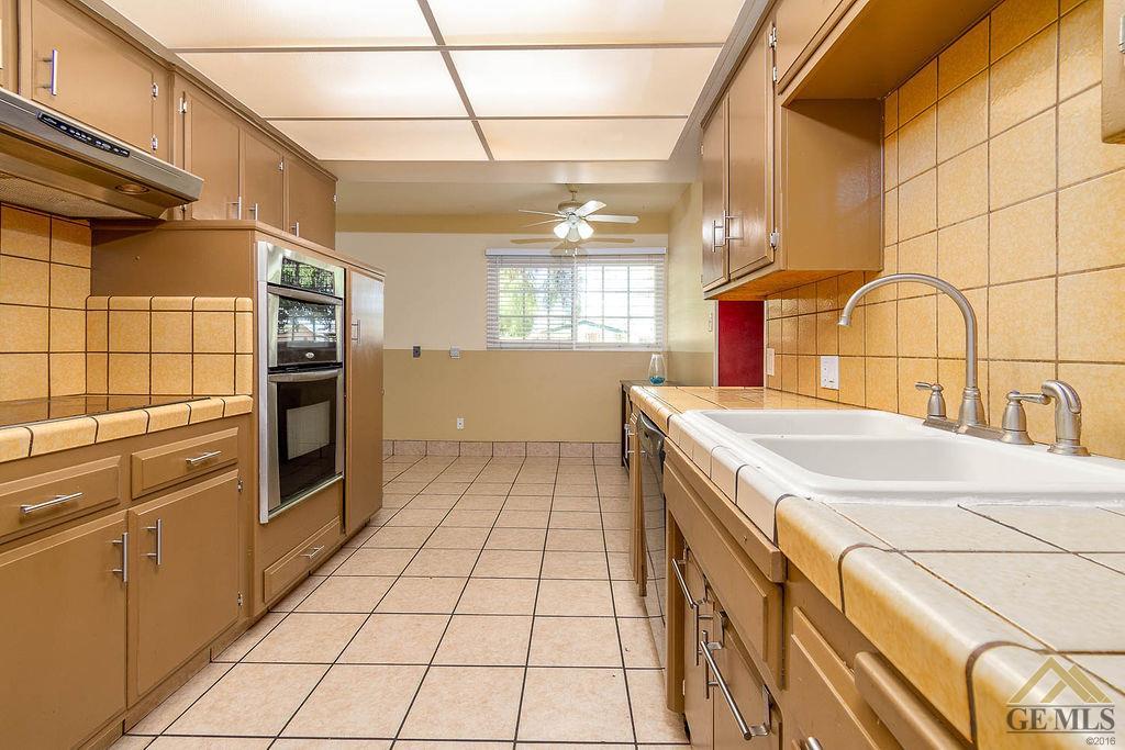 612 Dennison Lane Bakersfield, CA 93306 - Photo 32 of 40