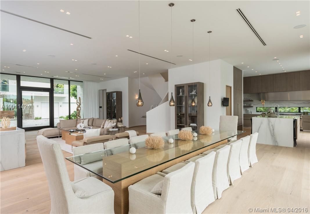6411 Allison Road Miami Beach, FL 33141 - Photo 7 of 35