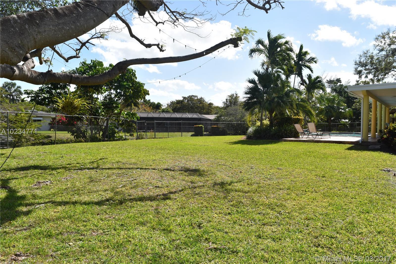 11401 Southwest 72nd Place Pinecrest, FL 33156 - Photo 21 of 26