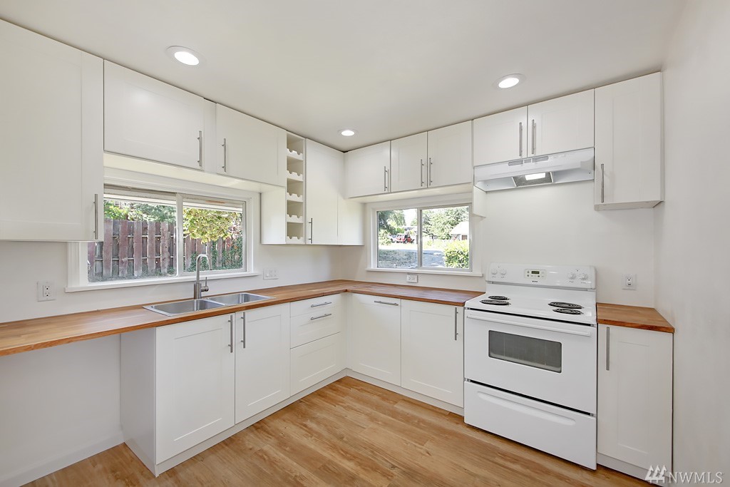 1719 Southwest 112th Street Burien, WA 98146 - Photo 9 of 17